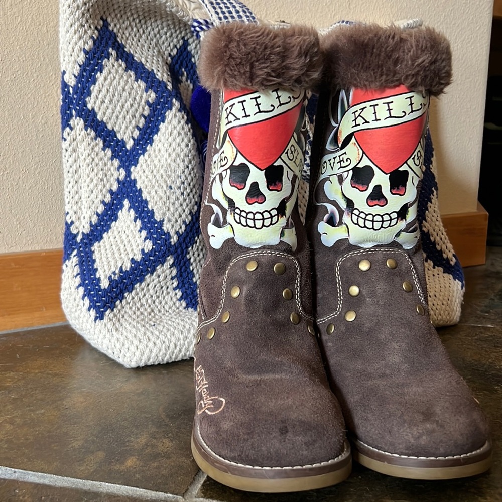 Size 5 Ed Hardy Cozy Winter Boots